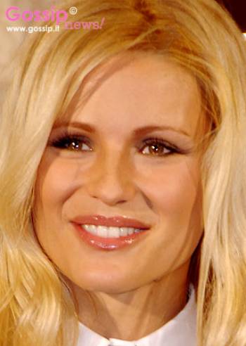  le ha fatte incontrare Michelle Hunziker e Aida Yespica si son 