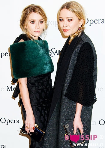 Le gemelline MaryKate e Ashley Olsen tornano in pubblico sempre fashion e