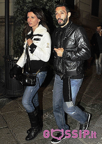 Gianluca Zambrotta con la moglie Valentina Liguori paparazzato per le vie di