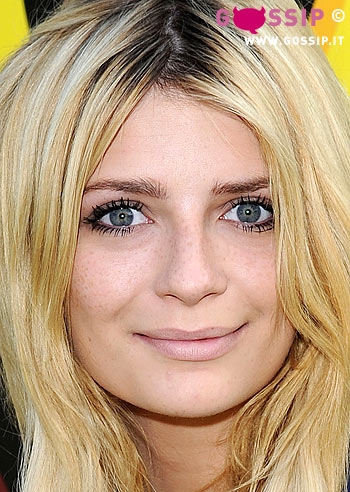 Mischa Barton Che Ha Recentemente Confessato Di Soffrire Di Depressione E Serena E Sorridente Quando Sta Insieme Ai Suoi Cani Le Foto Foto E Gossip