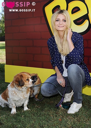 Mischa Barton Che Ha Recentemente Confessato Di Soffrire Di Depressione E Serena E Sorridente Quando Sta Insieme Ai Suoi Cani Le Foto Foto E Gossip